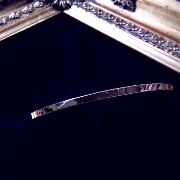 LOVE - Fresh & Co. "Love" Brass Bracelet - Picture 4 of 4